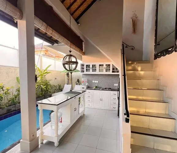 Frangipani - 2br Pool Walk To