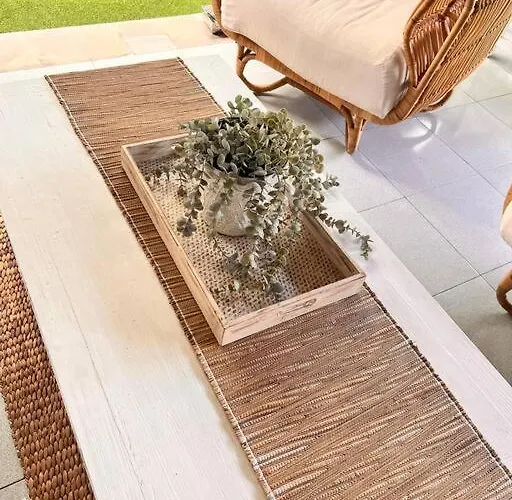 Villa Frangipani - 2br Pool Walk To *