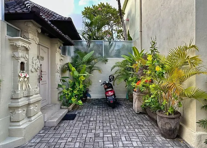 Villa Frangipani - 2br Pool Walk To
